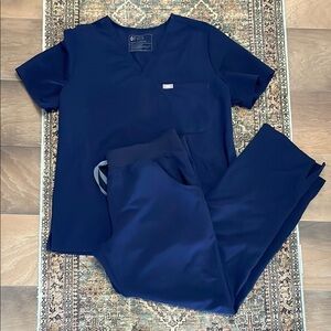 Figs Navy Blue Scrub Set Sz L